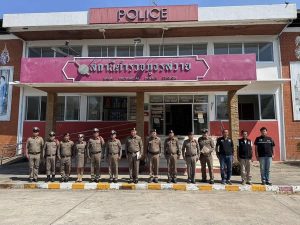 พล.ต.ต.ระพีพงษ์ สุขไพบูลย์ รอง ผบช.ภ.๓ ได้เดินทางมาตรวจเยี่ยม สภ.สวาย จว.สุรินทร์ พบ พ.ต.อ.มานิตย์ สร้อยจิตร ผกก.สภ.สวาย พร้อมด้วยข้าราชการตำรวจในสังกัด สภ.สวาย