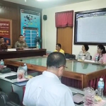 ประชุมข้อชี้แจงบทบาทและอำนาจหน้าที่ของ กต.ตร. ประสานความร่วมมือในการพัฒนาการทำงานของข้าราชการตำรวจ สภ.สวาย  ณ ห้องประชุม  ศปก.สภ.สวาย