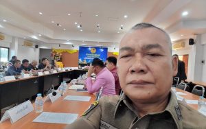 ร่วมประชุม ประจำเดือนฯ ณ ห้องประชุมที่ว่าการ อำเภอเมืองสุรินทร์